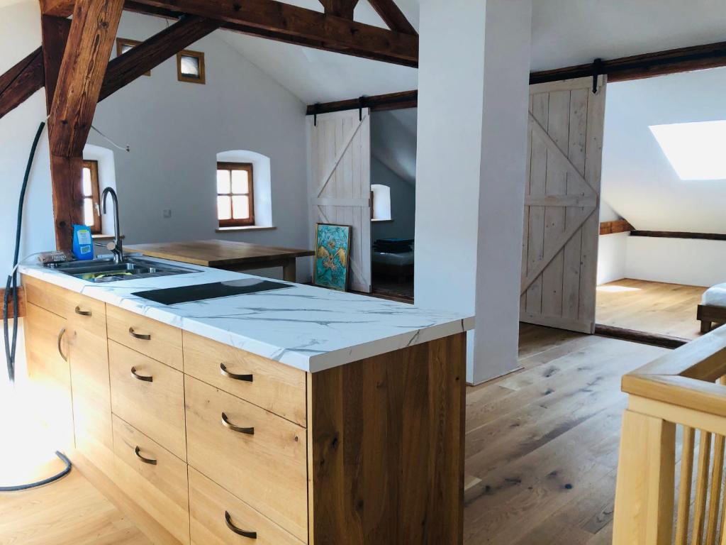Appartement Ambiente & Comfort im historischen Anwesen 4 Martinstraße Dachgeschoss, 85137 Walting