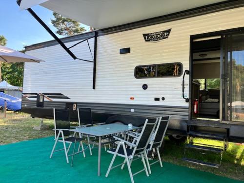 American Camping im US-Wohnwagen Brandebourg-sur-la-Havel allemagne