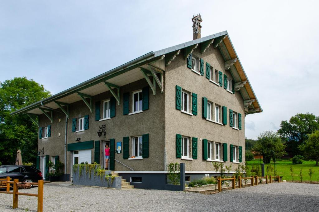 B&B / Chambre d'hôtes Amodo Lodge Lieu Dit \, 74500 Saint-Paul-en-Chablais