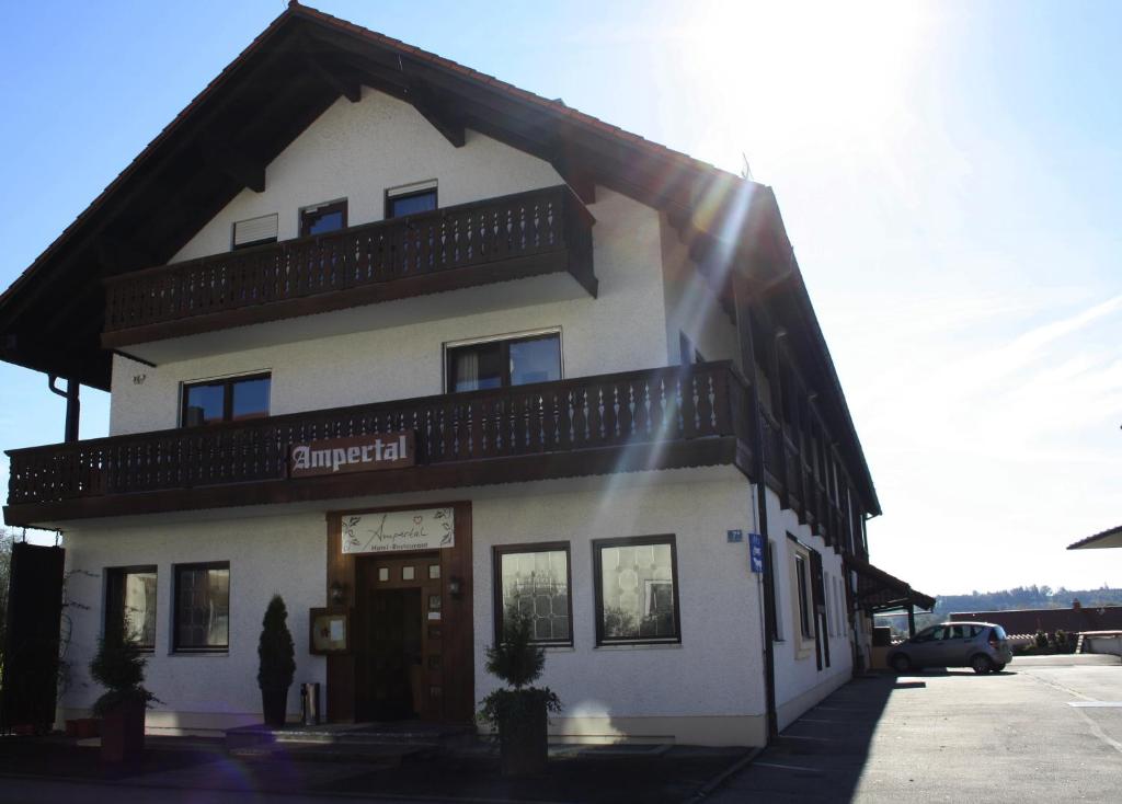 Hôtel Ampertal Freisinger Str. 7a, 85410 Haag an der Amper