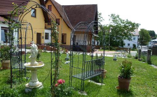 An der Uferpromenade Worbis allemagne