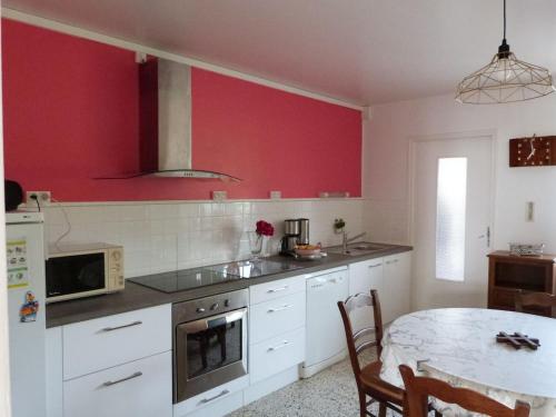 Maison de vacances Ancienne Fermette le Charlemont Givet Foisches 2 Route de Charlemont Foisches