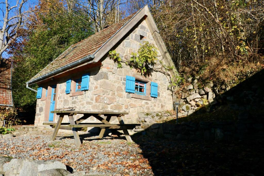 Maison de vacances Ancienne petite marcairerie de montagne rénovée cadre rustique chemin du Buchteren lieu dit Ringelbach, 68140 Soultzeren