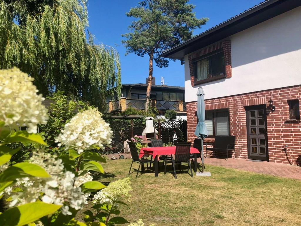 Appartement Anikas Ferienwohnung 1 Am Norderfeld 10, 18347 Wustrow