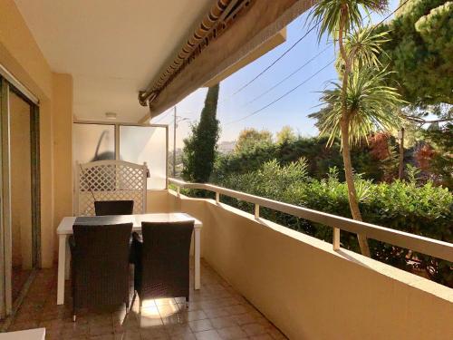 Appartement Antibes Juan les Pins center,1 bedroom apart, pool 24 Boulevard de la Pinède Antibes