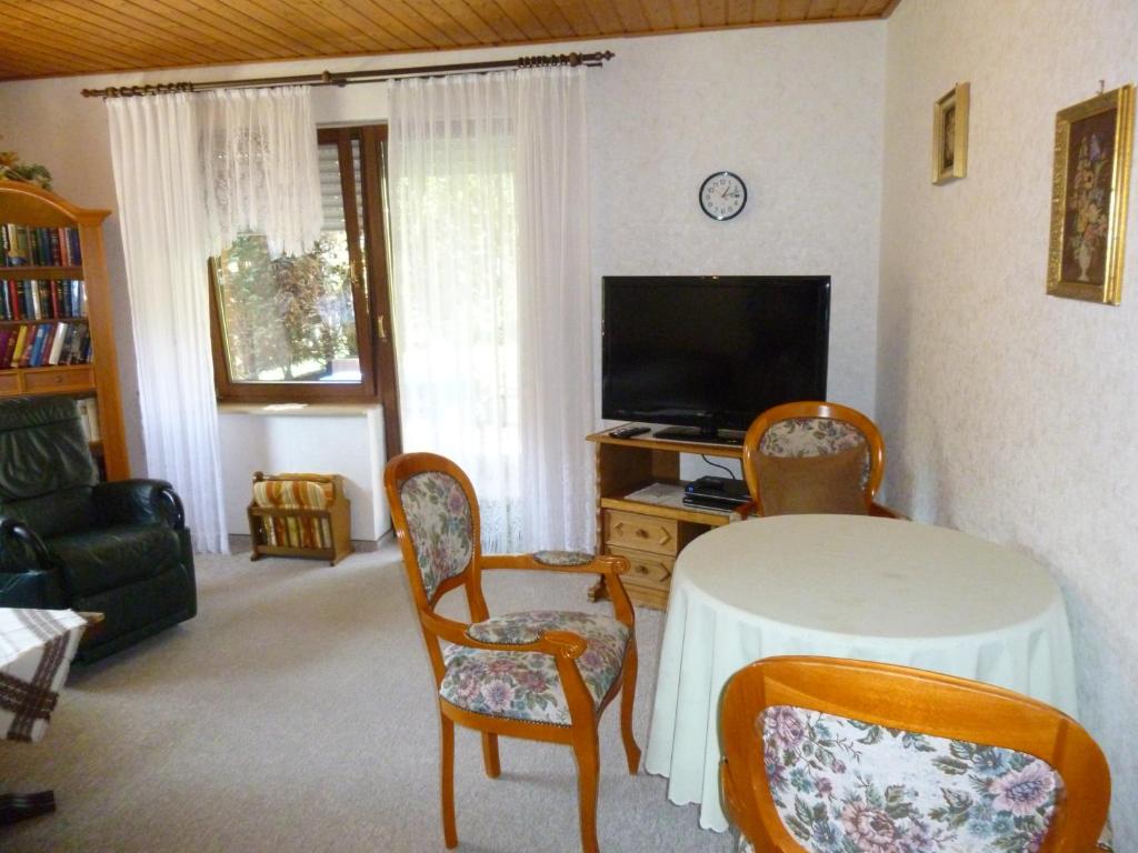 Appartements Anton Schuler In den Stöcken 8 Fontanestraße 9, 34305 Niedenstein