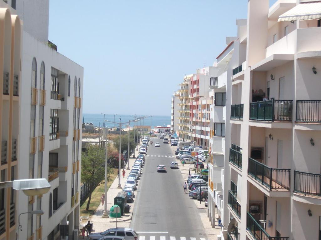 Appartement Apartamento do Mar - Golden Sand Rua Dr. Manuel d'Arriaga, 109 - 3º dtº, 8365-109 Armação de Pêra