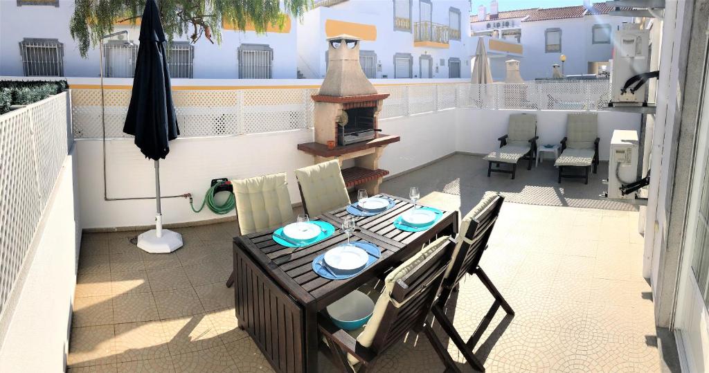 Appartement Apartamento Praia Altura - Terraço BBQ - Wifi - AC - Garagem Fechada Avenida 24 de Junho A Edifício Almada, Letra D, 8950-411 Altura