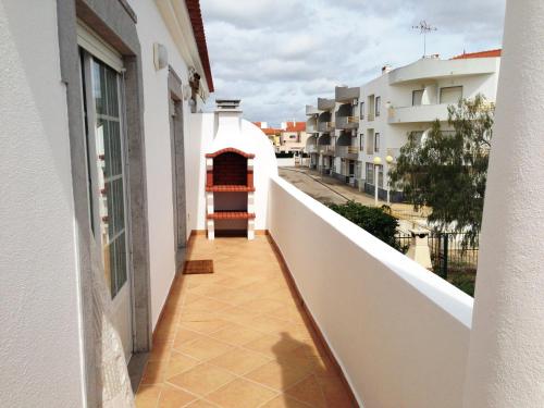 Appartement Apartamento Praia de Altura-Terraço BBQ-Wfi-AC Avenida 24 de Junho A Edifício Almada, Letra M Altura