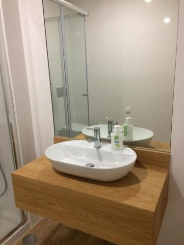 Apartamento T-2 novo Apúlia portugal