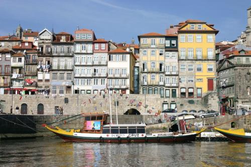 Apartamentos sobre o Douro Porto portugal