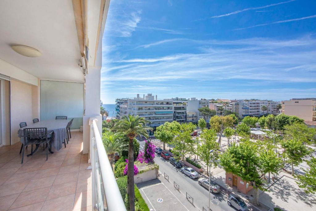 Appartement Apartment 2 bedrooms 2 bathrooms clear view in Palm beach area 19 Avenue Reine Astrid, 06400 Cannes