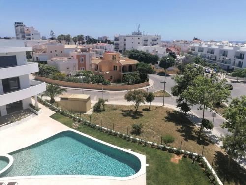 Appartement Apartment 2 bedrooms , centre of Alvor, open view and private parking Rua do Rossio de São Pedro Alvor