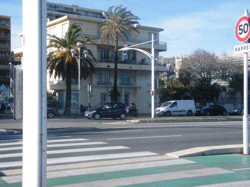 Appartement Apartment 2 chambres Palais HenriIV 267 Promenade des Anglais Nice