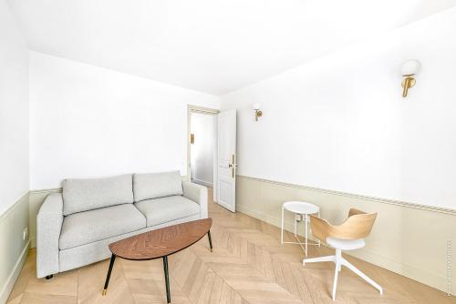 Apartment Bosquet Paris france