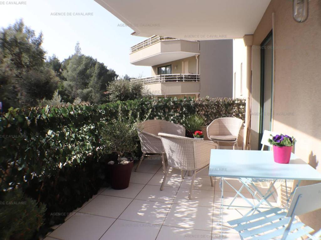 Appartement Apartment Cavalaire-sur-Mer, 2 bedrooms, 4 persons - FR-1-100-270 175 avenue Neptune - allée des Néréides Bat B - Appt n° 404, 83240 Cavalaire-sur-Mer