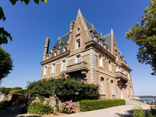 Appartement Apartment Château des Deux Rives  Dinard