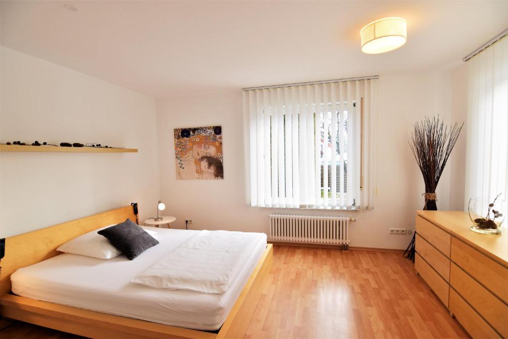 Appartement Apartment D&D Spessart Steinackerstrasse 47, 76275 Ettlingen