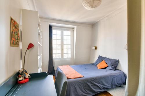 Apartment for 4 - 20th district Paris france