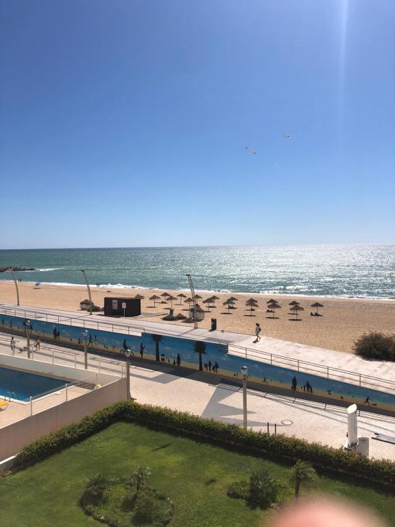 Appartement Apartment Girasol Front Beach Quarteira Algarve Avenida Infante de Sagres Edifício Girassol N.16, 8125-097 Quarteira