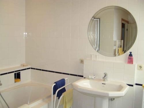 Appartement Apartment in Dierhagen (Ostseebad) 2646  Dändorf