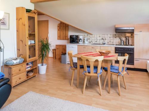 Apartment in G tenbach with Garden Garden Furniture BBQ Furtwangen im Schwarzwald allemagne