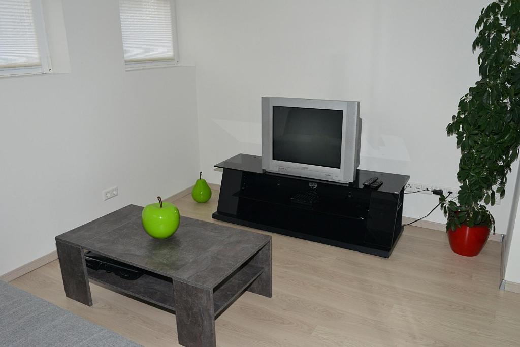 Appartement Apartment in Reutlingen / Sickenhausen Am Gassenbrunnen 12, 72768 Reutlingen