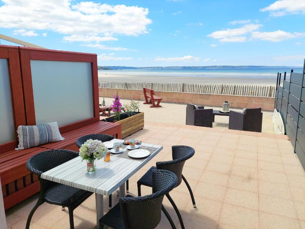 Appartement Apartment in top location, sea view, direct access to the beach, Plonévez-Porzay , 29550 Plonévez-Porzay