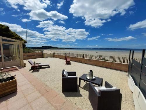 Apartment in top location, sea view, direct access to the beach, Plonévez-Porzay Plonévez-Porzay france