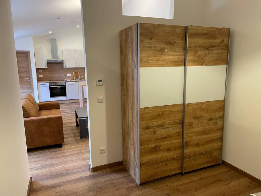 Appartement Apartment in zentraler Lage mit Privatparkplatz 12 An der Stadtmauer, 92655 Grafenwöhr