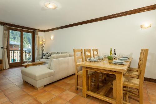 Appartement APARTMENT KITSON - Alpes Travel - Chamonix - Sleeps 6 109 Chemin René Payot Chamonix-Mont-Blanc