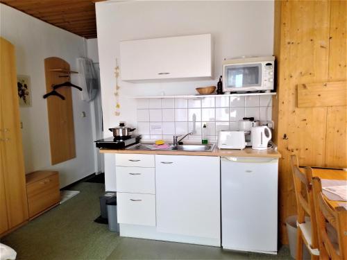 Appartement Apartment Kletterrose am Krakower See Wilsener Straße 1 B,Kuchelmiß-Serrahn Kuchelmiß