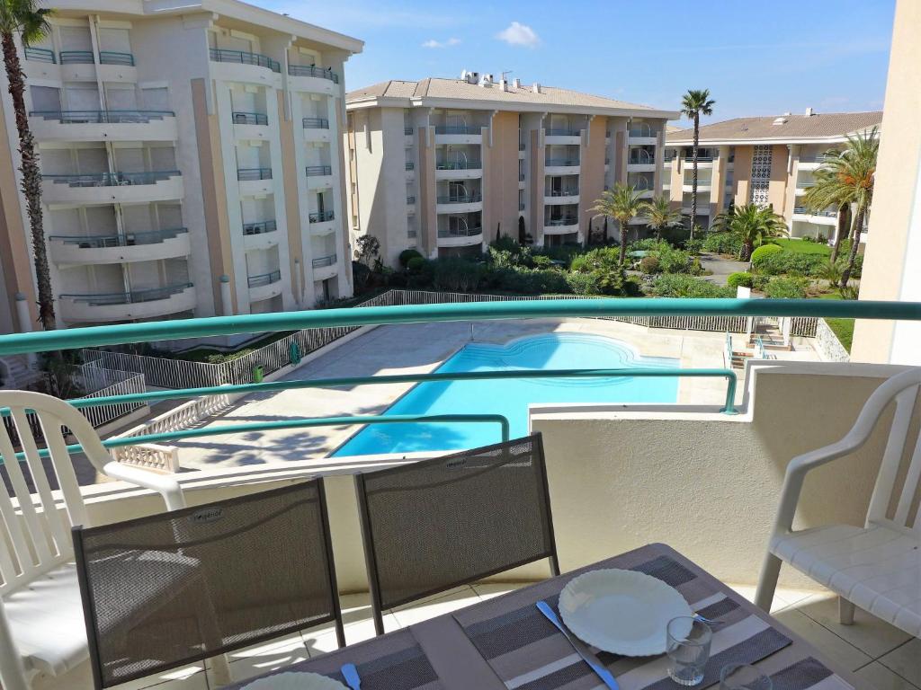 Appartement Apartment L'Open-6 , 83600 Fréjus