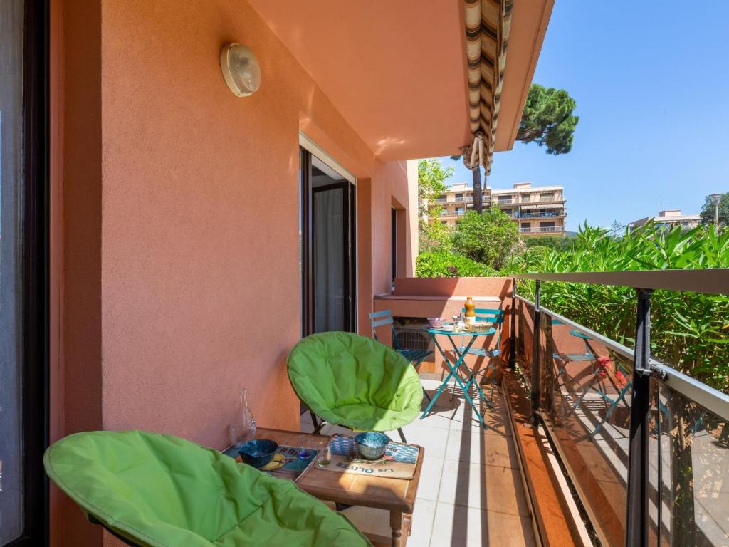 Appartement Apartment Les Pins Ensoleilles-8 , 83120 Sainte-Maxime