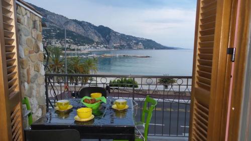 Apartment les Sablettes panoramic sea view Menton france