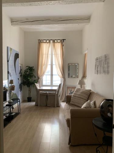 Apartment Limas Avignon france