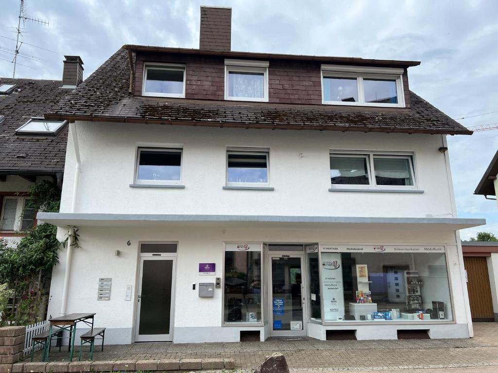 Appartement Apartment Malerkarle zentral 6 Zähringer Straße, 79271 St. Peter