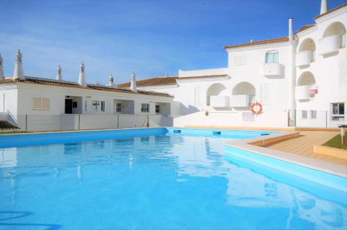 Apartment MargemSul - Pool - Beach - Free Wifi - Air Con Albufeira portugal