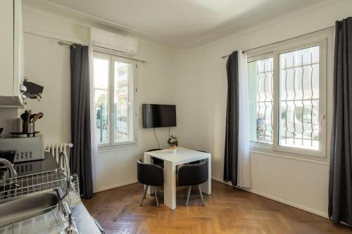 Appartement Apartment proche mer 1 Rue Berlioz Nice