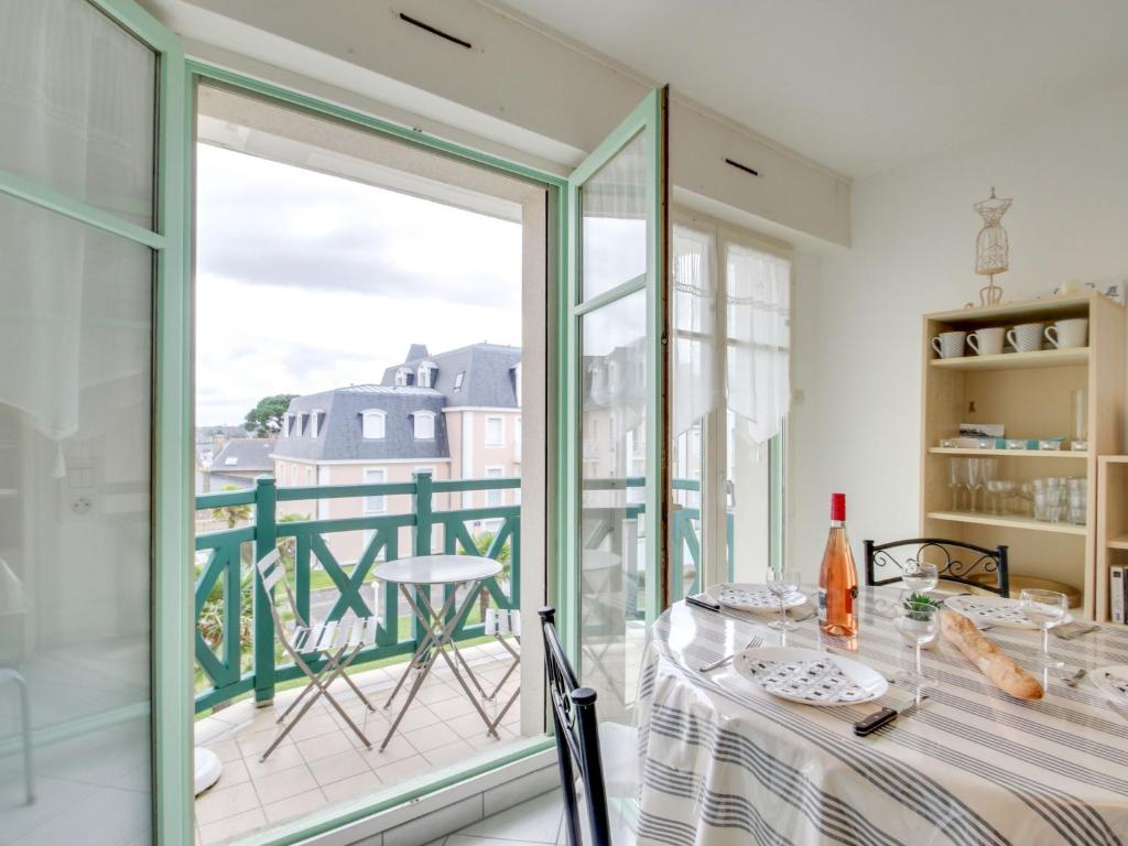 Appartement Apartment Résidence des Tennis , 35800 Dinard