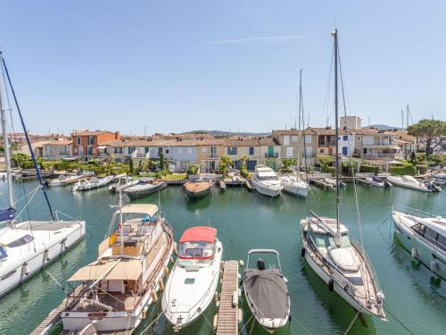 Appartement Apartment Rue de l'Amarrage  Grimaud