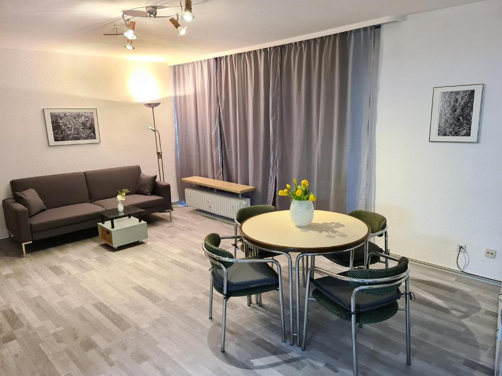 Appartements Apartment`s Nr 2 in Stuttgart Stadtmitte 39 Sophienstraße, 70178 Stuttgart