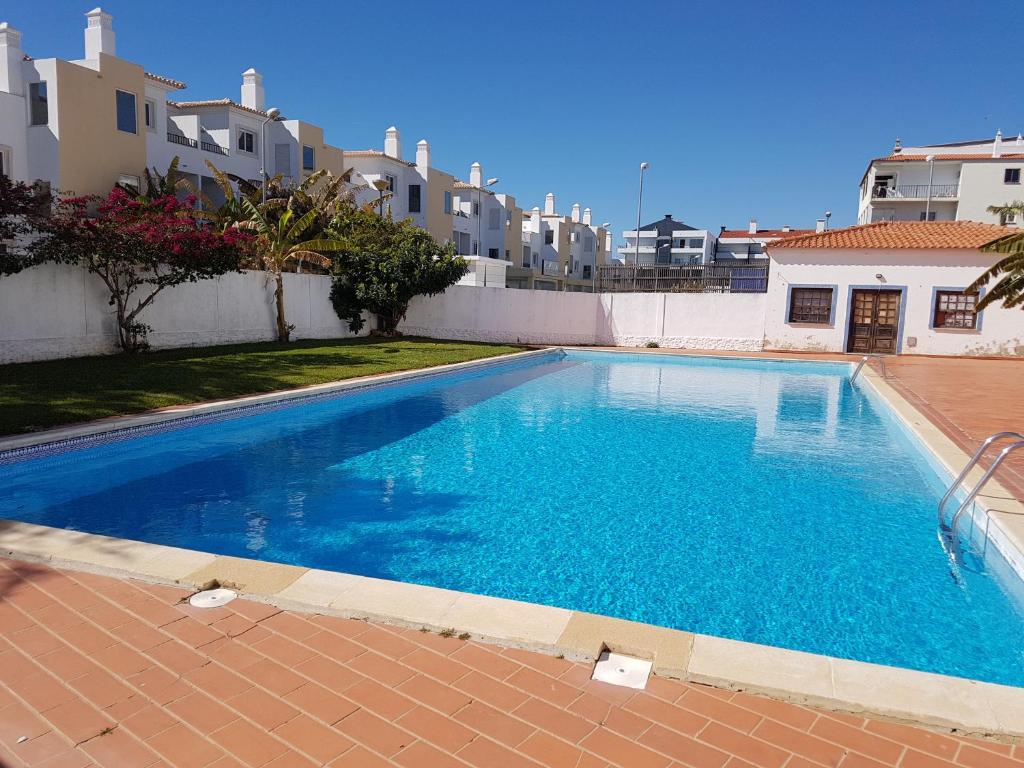 Appartement Apartment Santa Eulalia Albufeira LT6,1er etage appartement AX estrada de santa Eulalia,Areias de S.Joao, 8200-269 Albufeira