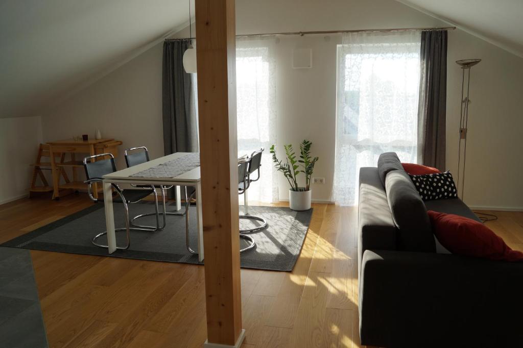 Appartement Apartment Strawberry 9 Ziegeleistraße, 88697 Bermatingen