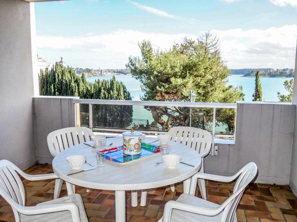 Appartement Apartment Terrasses d'Emeraude-1 , 35800 Dinard