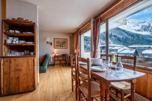 Appartement Apartment With Balcony And Mountain View 235 Avenue de l'Aiguille du Midi Chamonix-Mont-Blanc