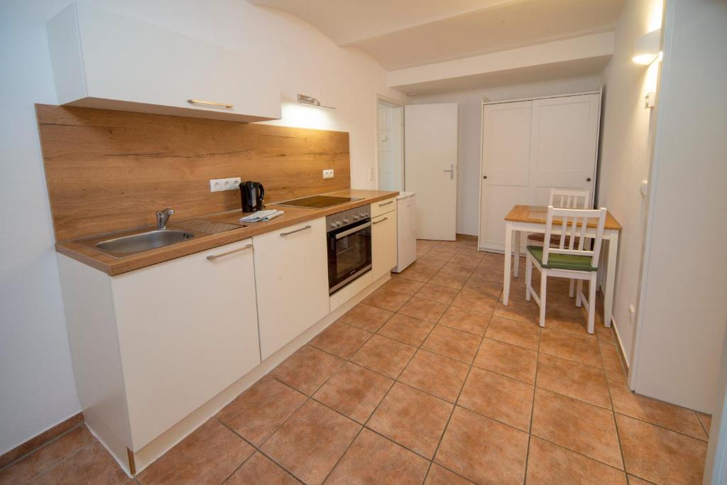 Maison d'hôtes Apartment - Wohnung Memmingen Nr. 1 20 Zieglerberg, 87700 Memmingen