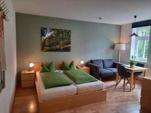 Appartements Apartments und Bistro Zum Glasmacher Glasmacherstrasse 8 Gehlberg