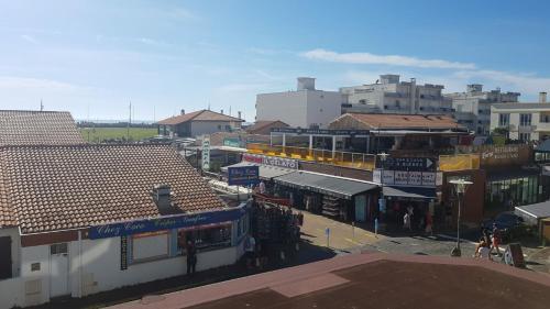 Appart 2ème étage avec balcon et place de parking Biscarrosse france