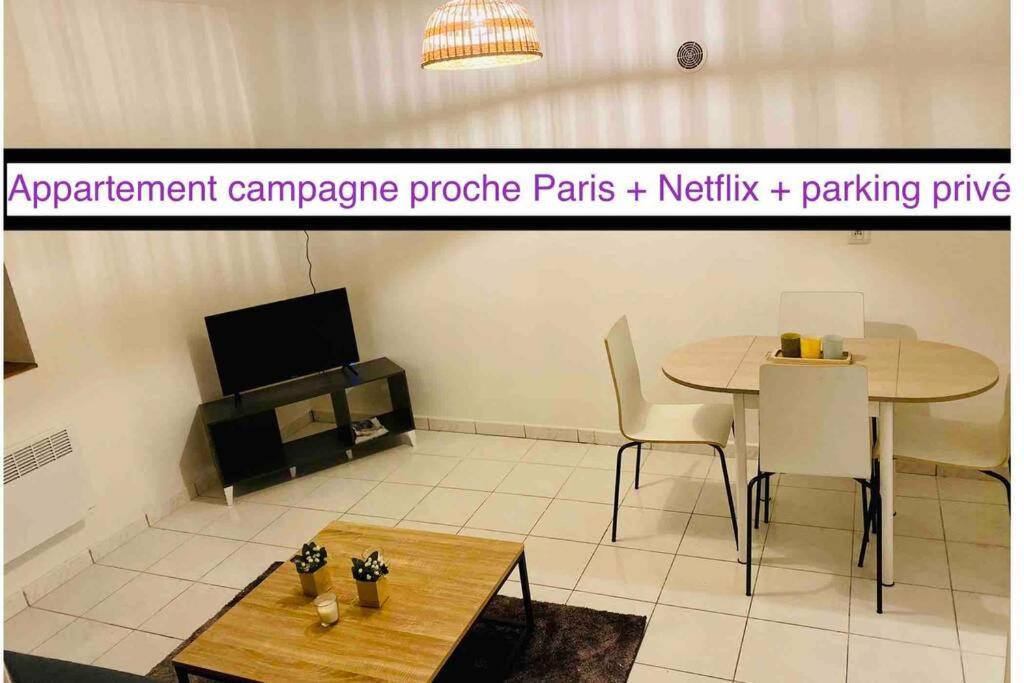 Appartement Appart campagne - Proche Paris - Parking privé RDC porte droite 43 Rue d'Adhémar, 78740 Évecquemont